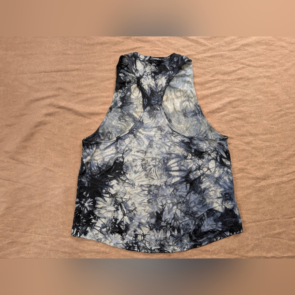 Adidas Women’s Parley Tank Top! Size XL! - Picture 7 of 7